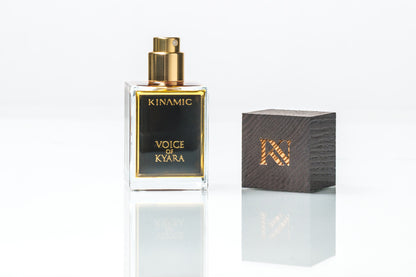 Oud Amalfi bottle close-up Milano 2026 - Kinamic